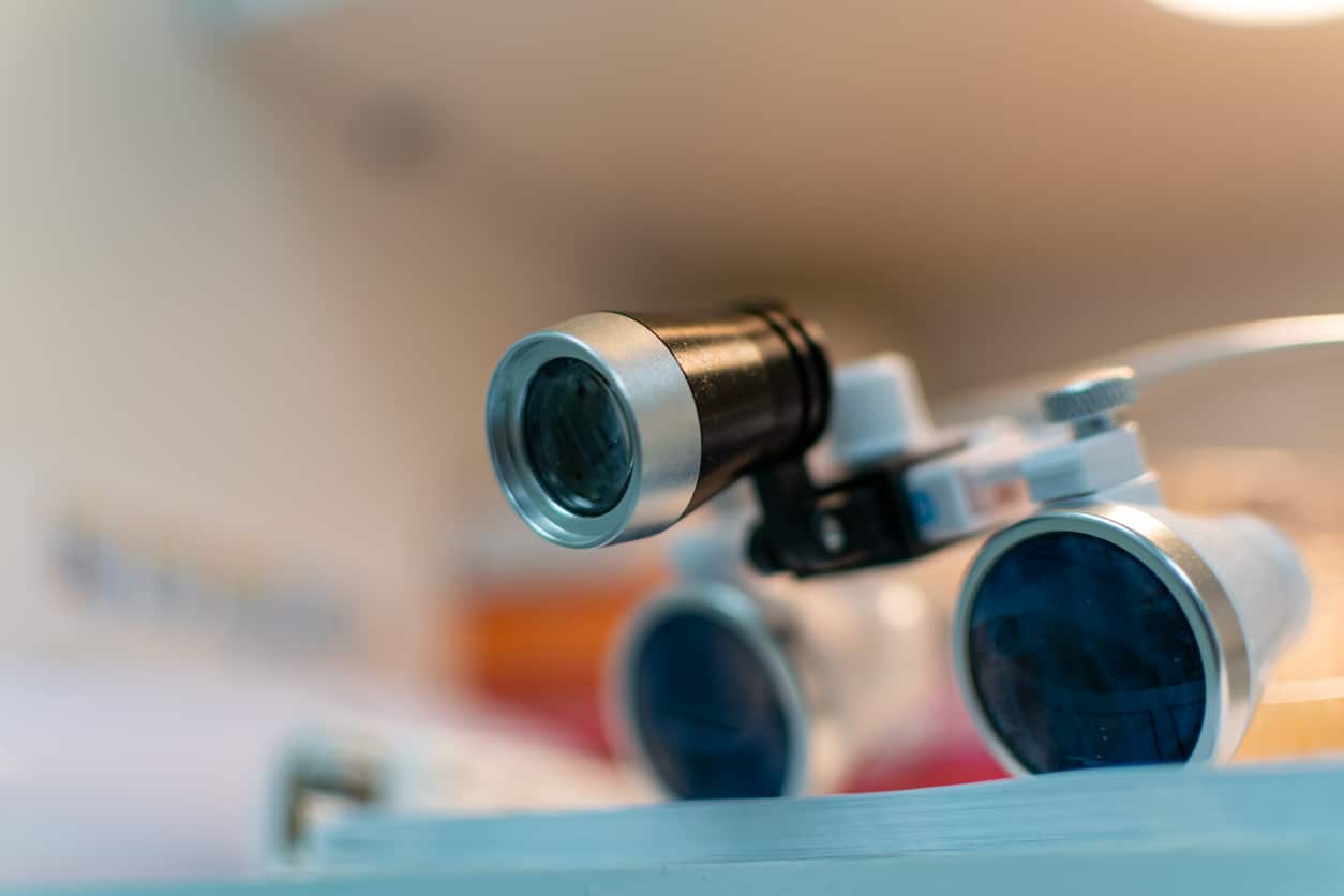 Why Surgical Loupes Matter More Than Most Patients Realise
